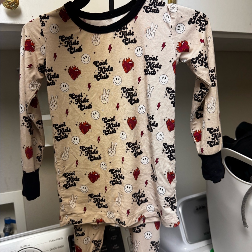 Bronx and Co  Cool Kids Club 2pc Pajama Set - Bamboo GUC